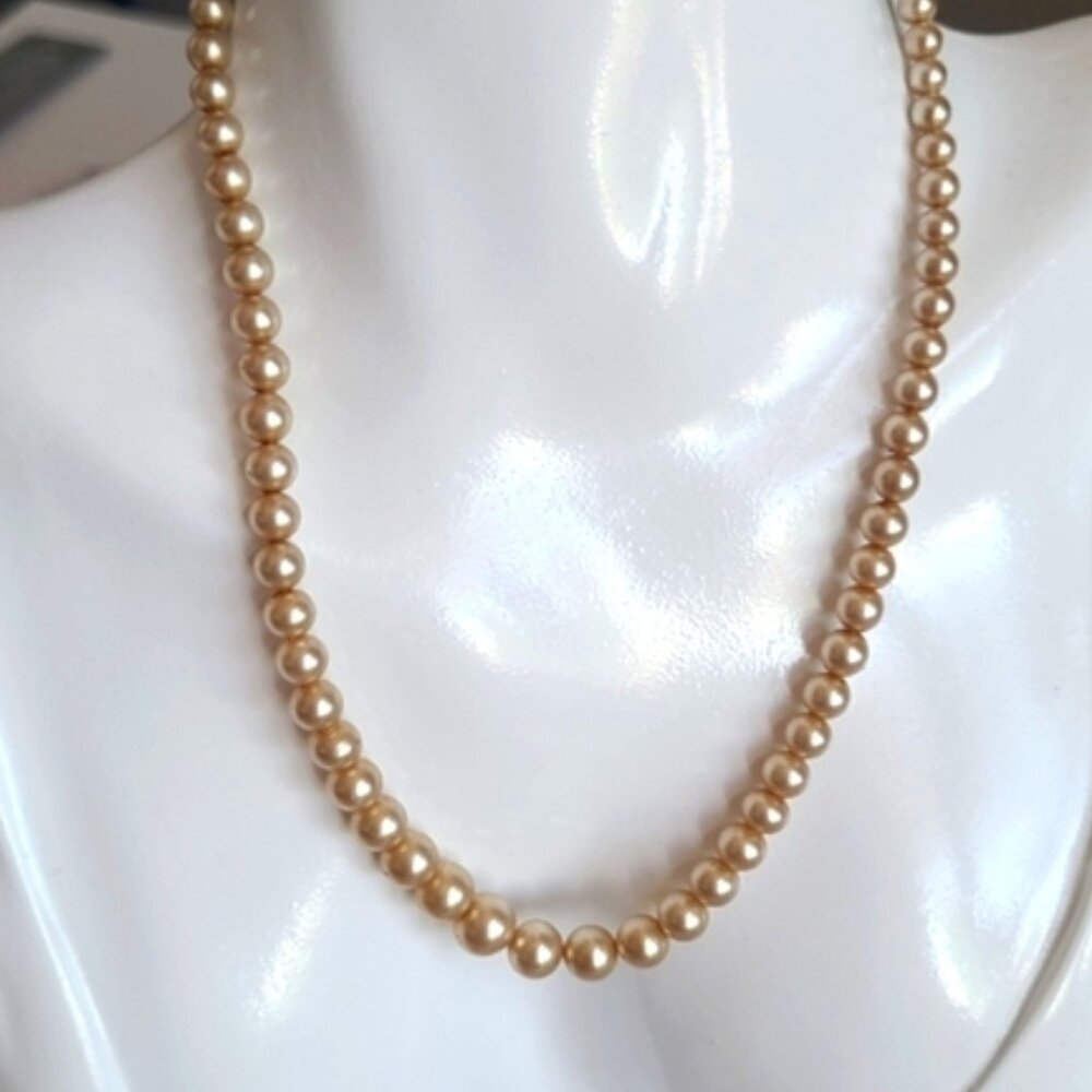 Gorgeous Vintage Faux Cultured Pearl Necklace 15.5 inch Sterling Silver Necklace